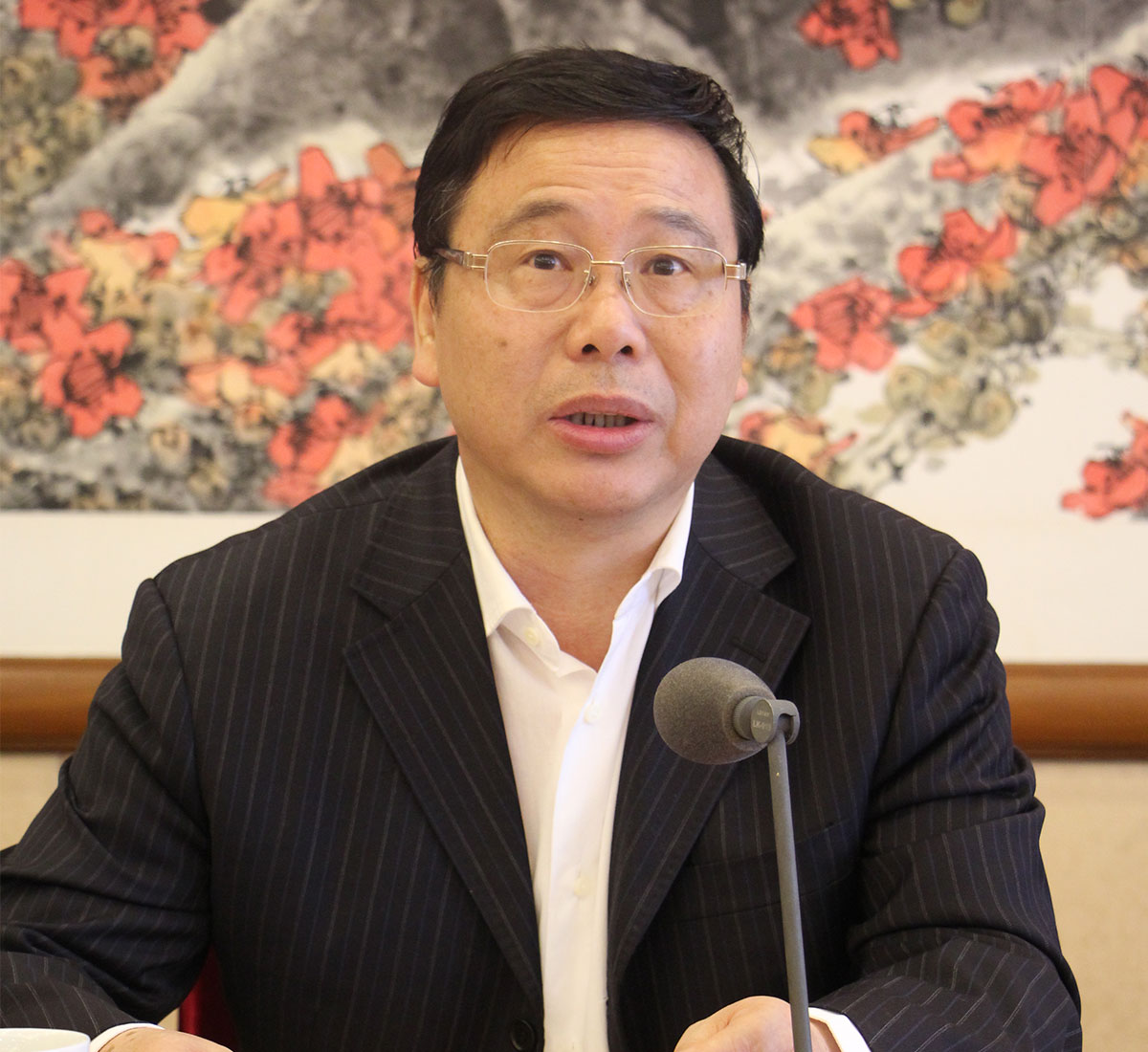 冯俊.jpg 冯俊.jpg